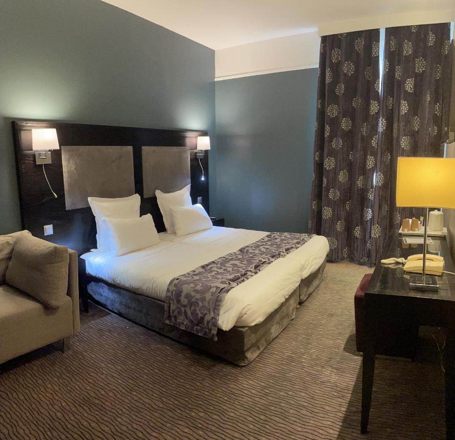 Hotel L'Univers Реймс Экстерьер фото