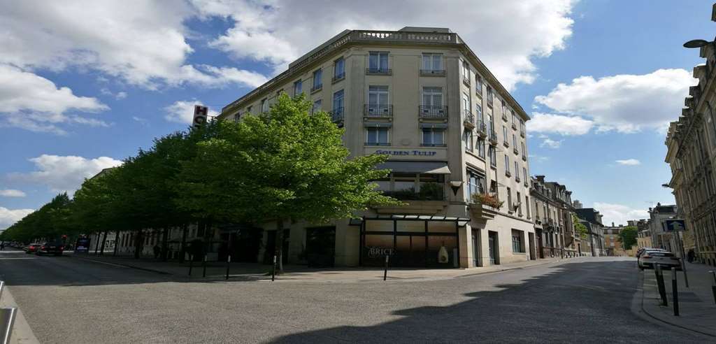 Hotel L'Univers Реймс Экстерьер фото