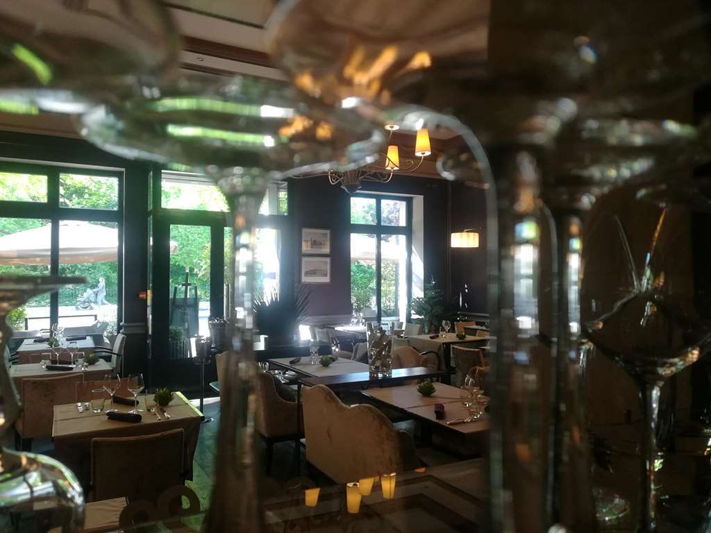 Hotel L'Univers Реймс Ресторан фото