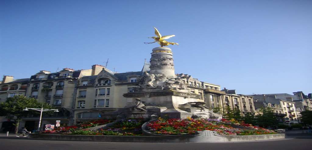 Hotel L'Univers Реймс Экстерьер фото